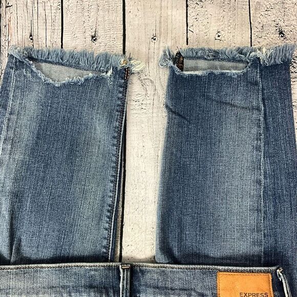 EXPRESS Mid Rise Skinny Ankle Distressed Jeans - Picture 5 of 8